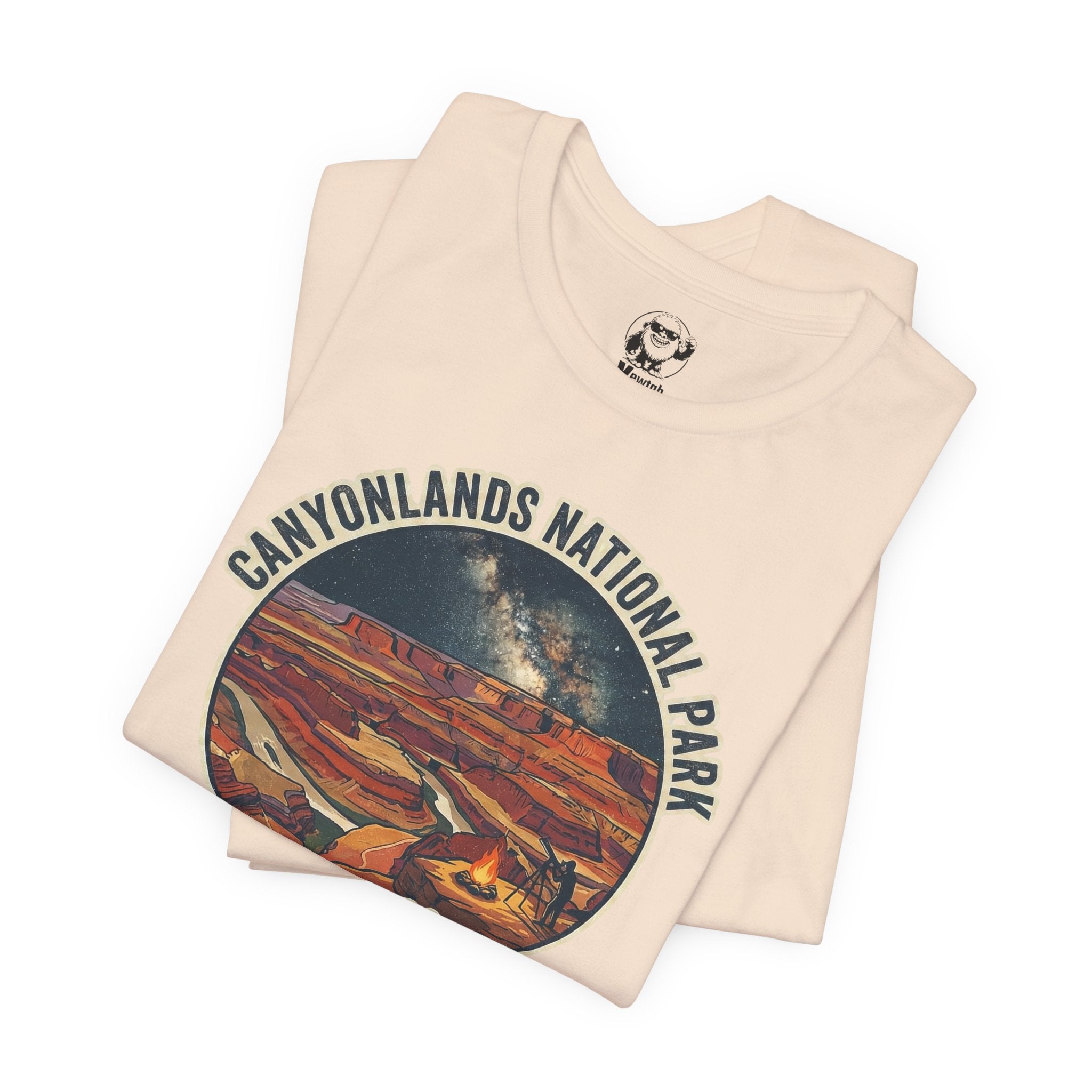 Canyonlands National Park Vintage Tee — "Layer Up, Canyonlands Awaits"